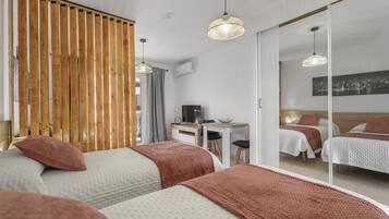 Iron/ironing board, WiFi, bed sheets