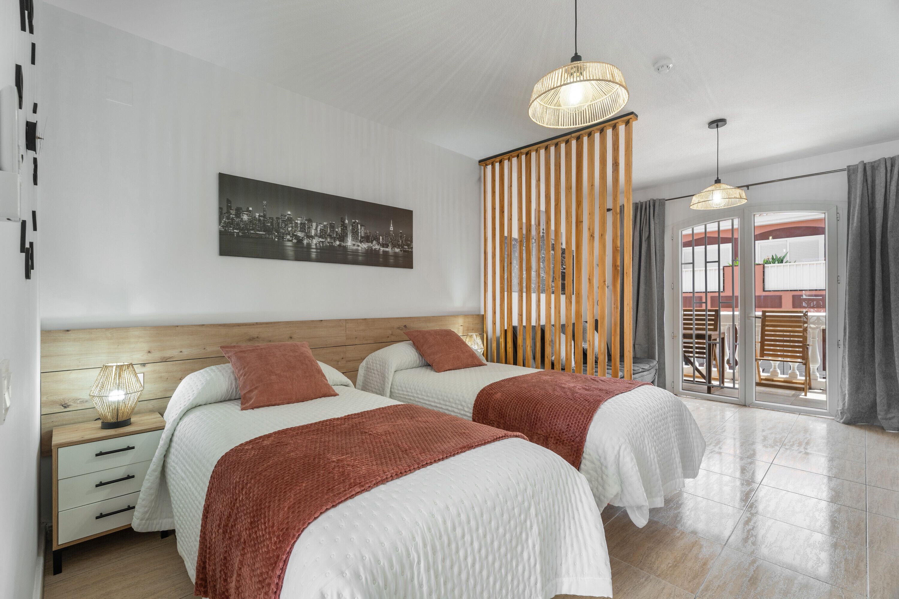 Fer et planche à repasser, Wi-Fi, draps fournis