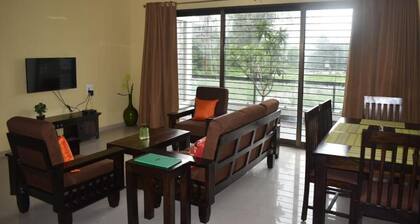 Status Homeaway Service Apartments - Three-Bedroom Apartment