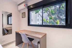 Comfort Twin Room, City View | Room amenity