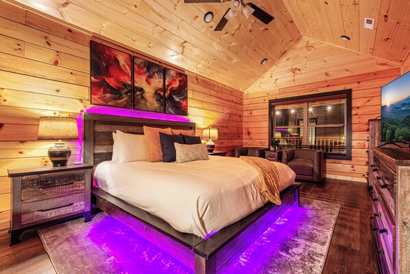 2 chambres, bureau, fer et planche à repasser, lit parapluie