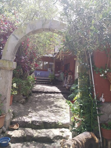 Agradable cabañita, con área de parrilla y fogata