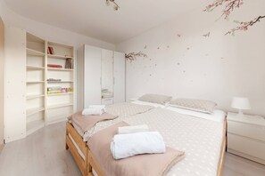 2 bedrooms, WiFi, bed sheets