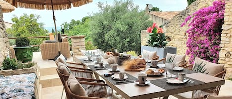 Restauration en plein air