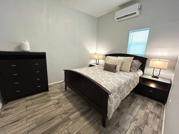 1 bedroom, desk, iron/ironing board, free WiFi