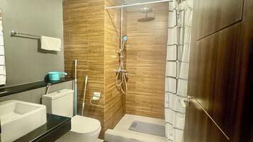 Family Condo, 1 Bedroom, City View | Bathroom