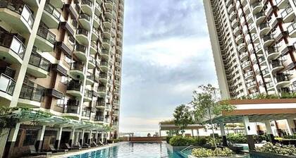 Manila Bay View - 1BR with balcony