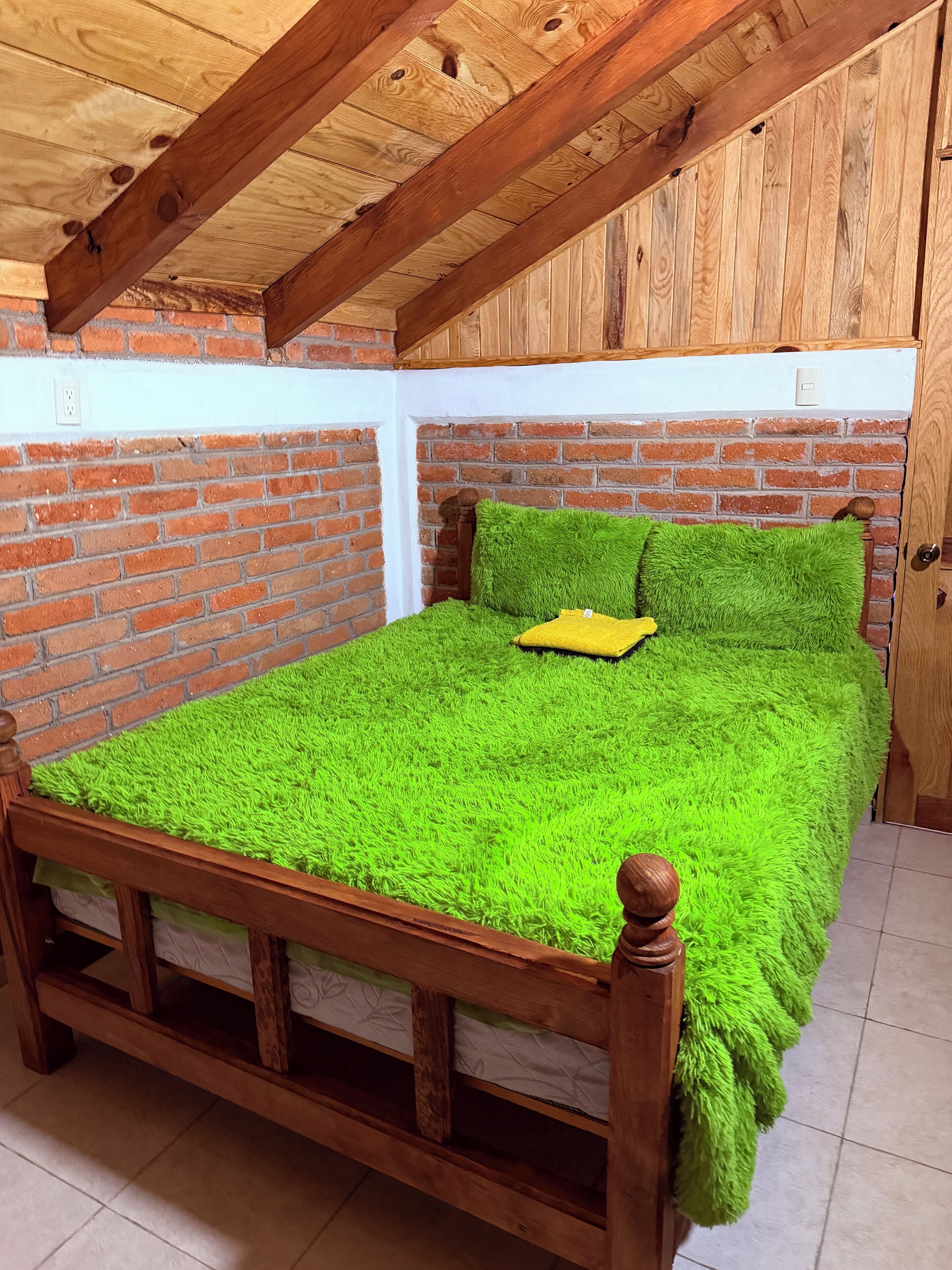 Family Cabin, Patio, Mountain View | Down duvets, free WiFi, bed sheets, wheelchair access