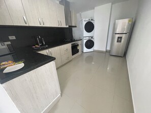 Microwave, oven, stovetop, coffee/tea maker