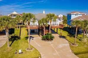 House (3 Bedrooms) | Property amenity - Casa de Reyes by Ryson Vacation Rentals (Galveston)