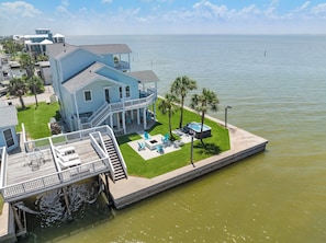 House (4 Bedrooms) | Property amenity - Blue Marlin Bayfront Retreat by Ryson Vacation Rentals (Galveston)