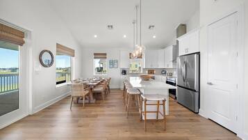 House (3 Bedrooms) | Property amenity