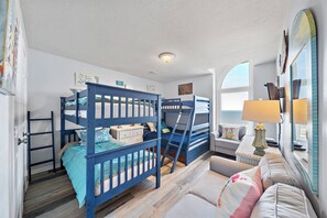 House (4 Bedrooms) | Property amenity
