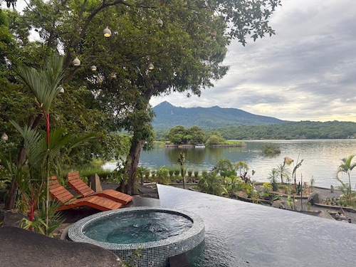 In the beautiful Isletas de Granada, Nicaragua. Ideal house for couples.