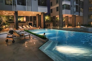 Pool - Central Pattaya Close To The Sea (Pattaya)