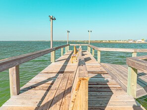 Condo (1 Bedroom) | Property amenity - Something's Fishsea by Miss Kitty’s (Rockport)