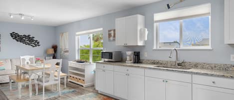 House (3 Bedrooms) | Property amenity