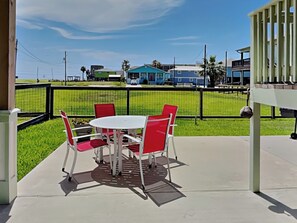 House (2 Bedrooms) | Property amenity - Gulf Coast Getaway by Miss Kitty’s (Rockport)