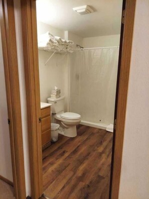 Shower, towels