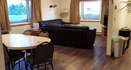 Deluxe 3 Bedroom Condo Ground Level 2 Bathroom