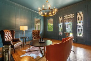 Interior - Bourbon Trail Retreat . Sleeps 10 + Hot Tub. In the Heart of the Bourbon Trail (Shelbyville)