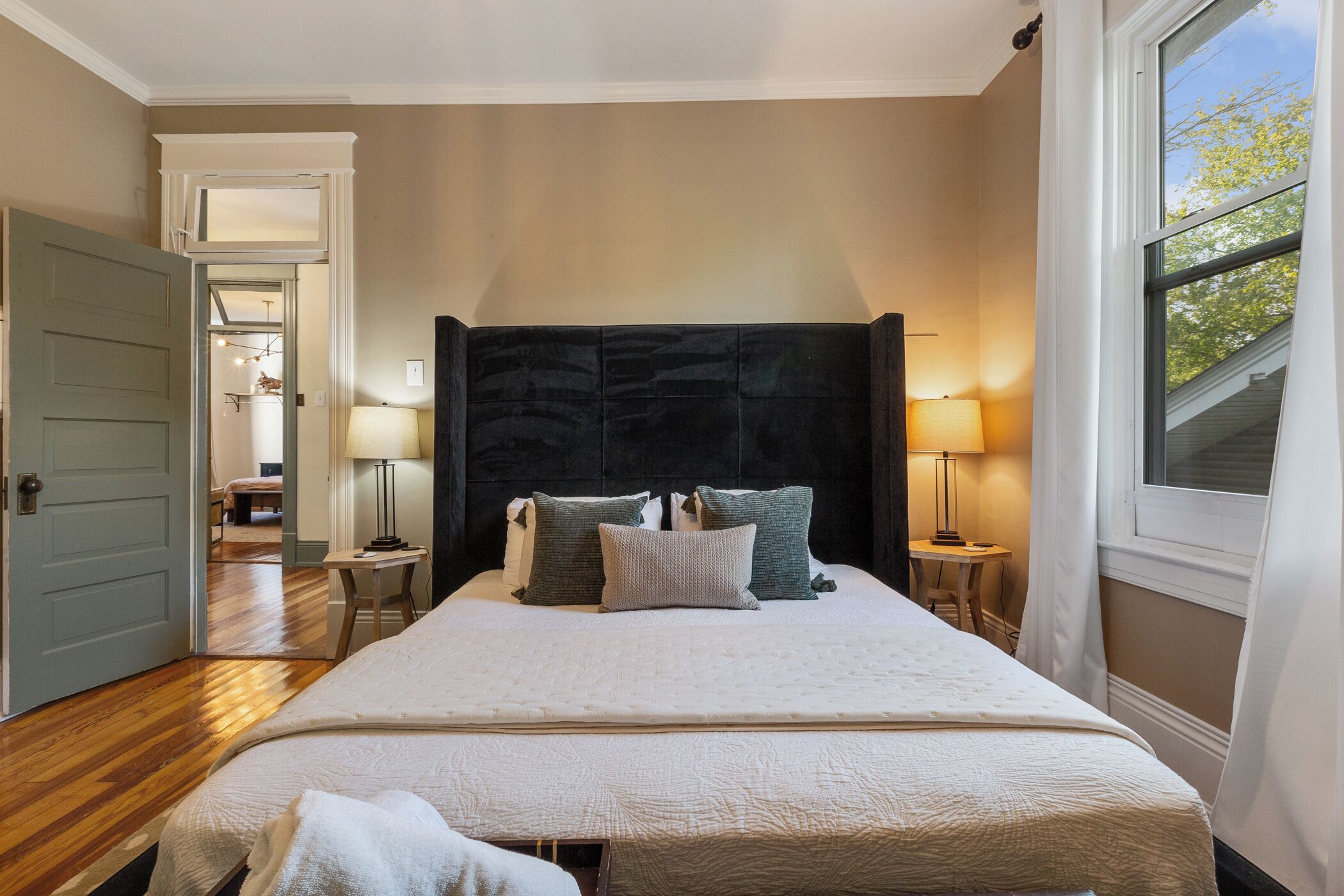 4 slaapkamers, reisbedje, gratis wifi, beddengoed