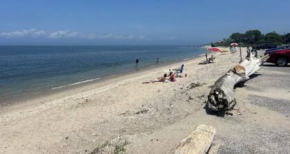 Spacious Vacation 4BR Home Near Southold Beach, Greenport, and Top Wineries