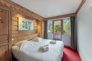 4 chambres, fer et planche à repasser, Wi-Fi, draps fournis