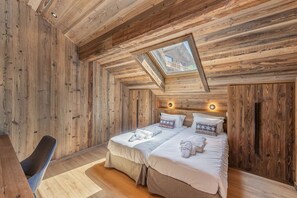 7 camere, una scrivania, ferro/asse da stiro, Wi-Fi