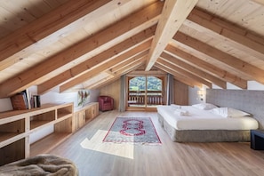 6 chambres, fer et planche à repasser, lit parapluie, Wi-Fi