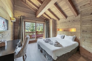 6 chambres, fer et planche à repasser, lit parapluie, Wi-Fi