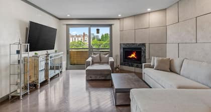 Stylish Westwood Condo