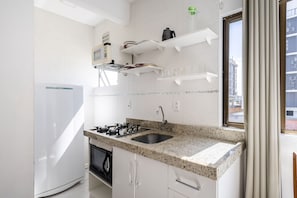 Basic Apartment | Private kitchen