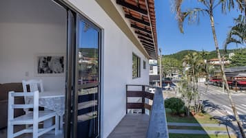 Basic-Apartment | Speisen im Freien