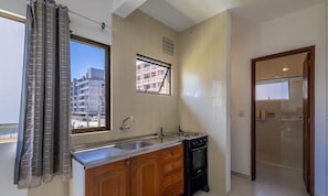 Basic Apartment | Private kitchen