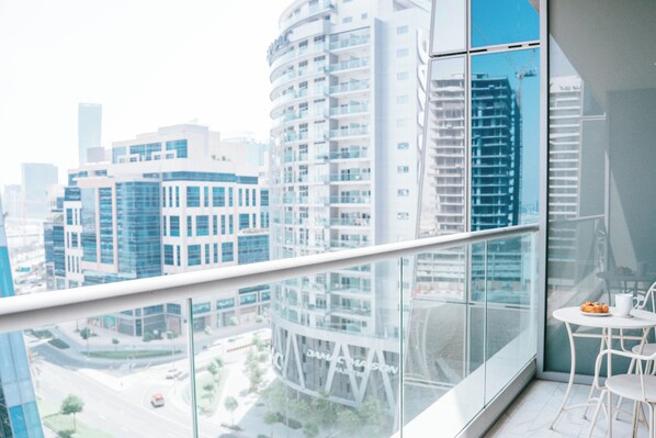 Studio (0 Bedroom) | Balkon