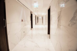 Studio (0 Bedroom) | Interior