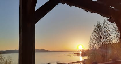 Amazing 2-bedroom bed & breakfast in Fort St. James