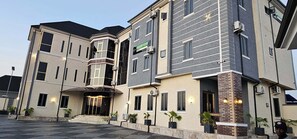 Fachada da propriedade