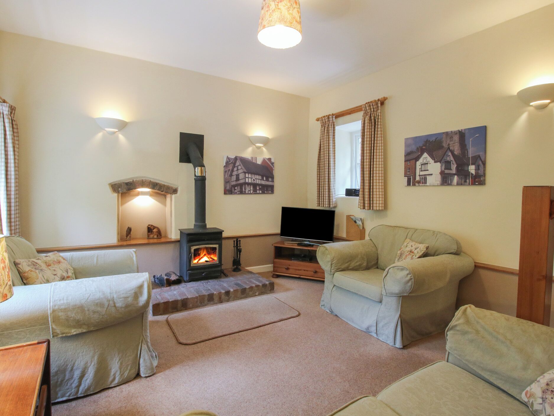 Little Barn, Pet Friendly, Character Holiday Cottage In Trefonen - Oswestry