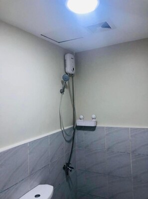 Shower, towels