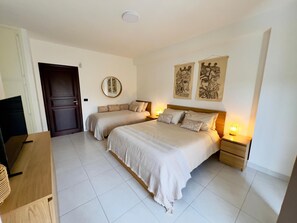 3 slaapkamers, een kluis op de kamer, een strijkplank/strijkijzer