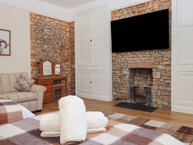 Littleham Court Manor, Pet Friendly, With Hot Tub In Bideford - Instow