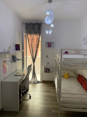 2 bedrooms, WiFi, bed sheets