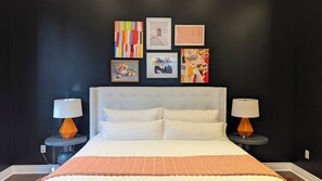 3 makuuhuonetta, työpöytä, silitysrauta/-lauta, ilmainen Wi-Fi