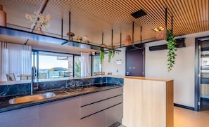 Private kitchen - Studios With Sea View at Penha Spot PSO - VF (Penha)