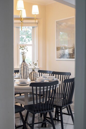 NEW! The Blue Bungalow: Fully renovated 4BR, 2BA home with cozy Minnesota vibes.