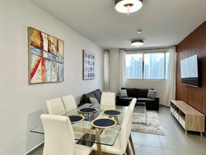 Luxury Condo, Ocean View (103) | Living area