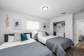 3 bedrooms, iron/ironing board, free WiFi, bed sheets