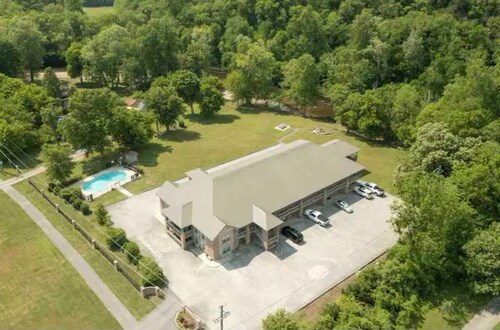 Smoky Mountain River Retreat in Townsend, TN-Unit 204